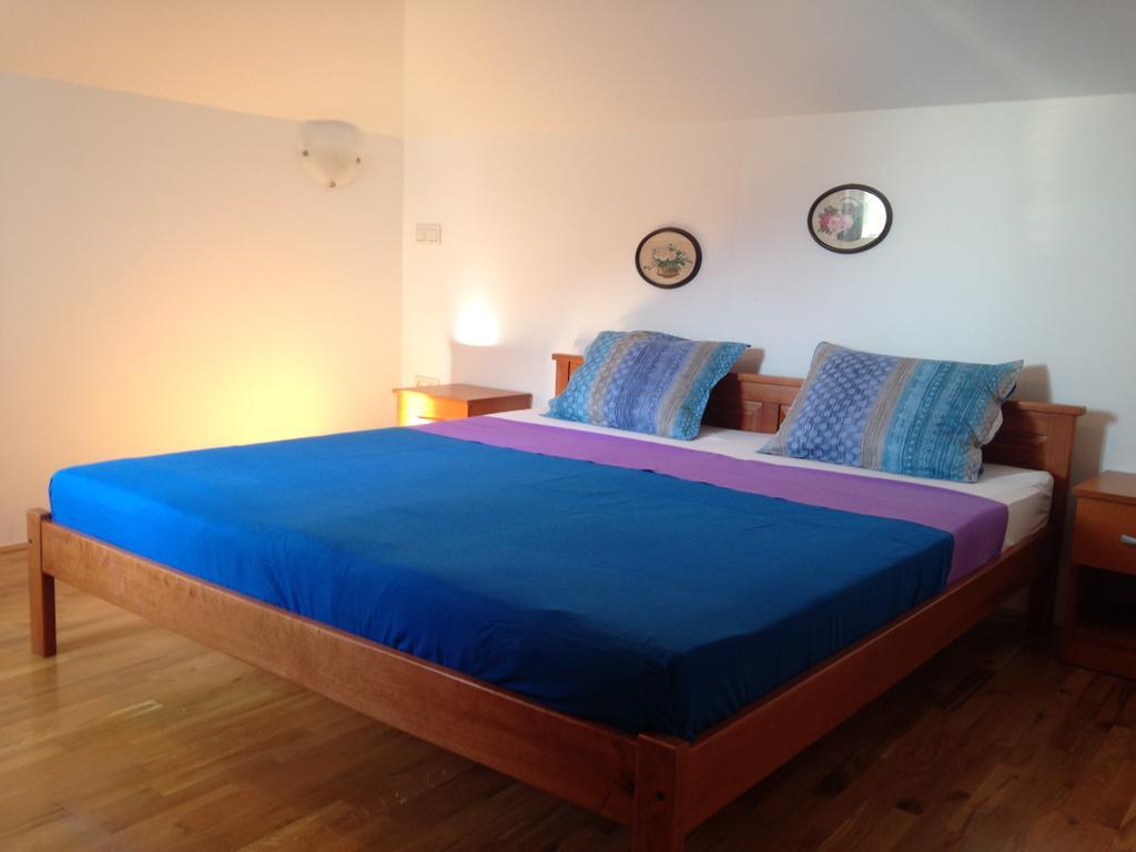 Gala Apartment